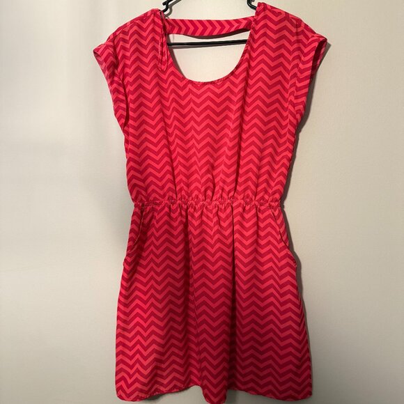 Candies Red and Pink Chevron Mini Dress with pockets in a size medium - Picture 1 of 8